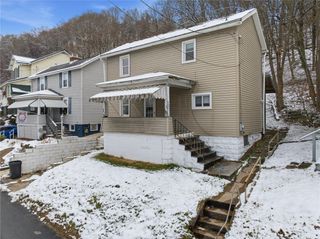 802 Mckinley Ave, East Vandergrift, PA 15629