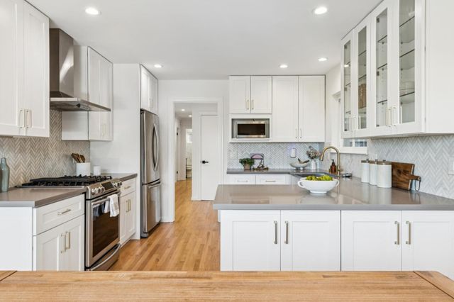611 Hillcrest Drive, Redwood City, CA 94062