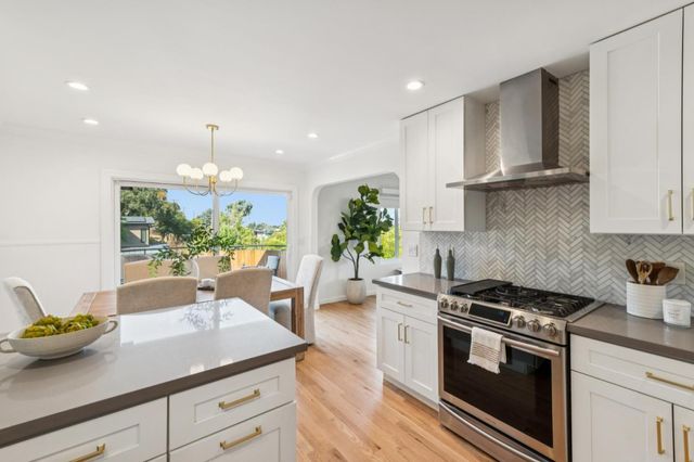 611 Hillcrest Drive, Redwood City, CA 94062