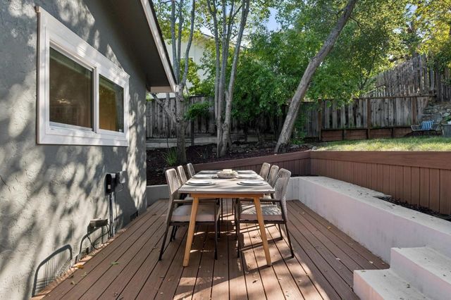 611 Hillcrest Drive, Redwood City, CA 94062