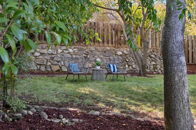 611 Hillcrest Drive, Redwood City, CA 94062