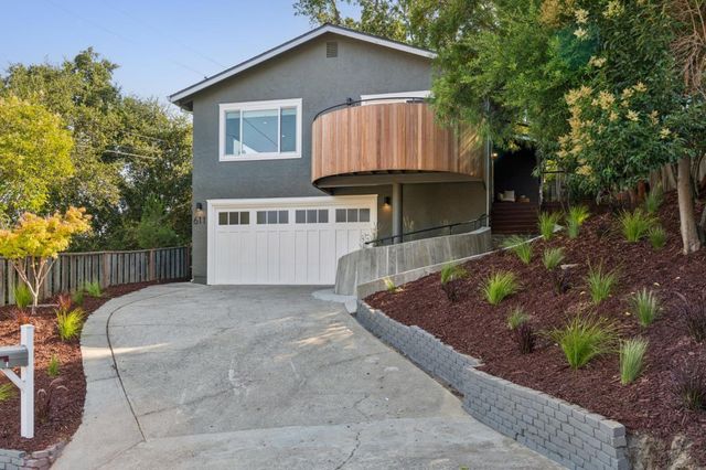 611 Hillcrest Drive, Redwood City, CA 94062