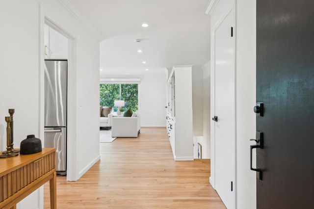 611 Hillcrest Drive, Redwood City, CA 94062