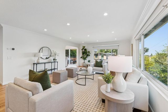611 Hillcrest Drive, Redwood City, CA 94062