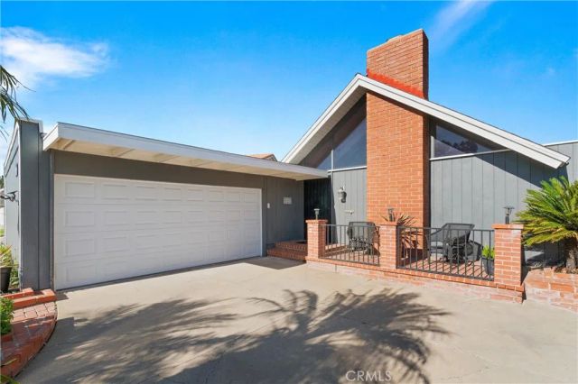 1788 Hawaii, Costa Mesa, CA 92626