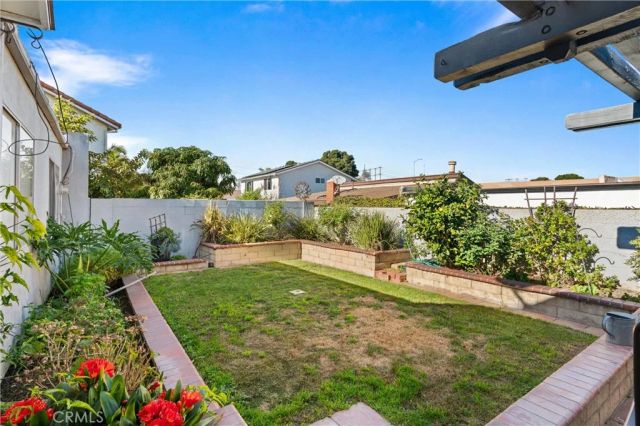 1788 Hawaii, Costa Mesa, CA 92626