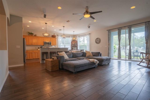 5029 TORREY HILLS LANE, Lutz, FL 33558