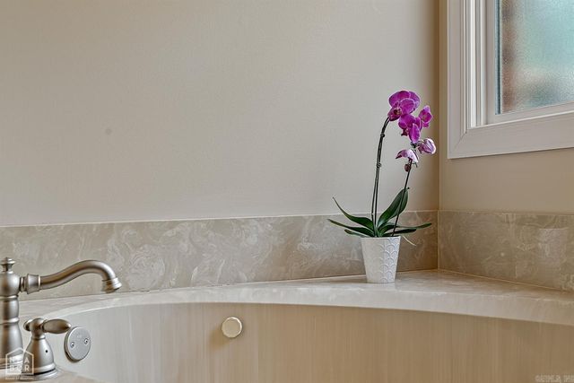 221 Dunwoody Drive, Jonesboro, AR 72404