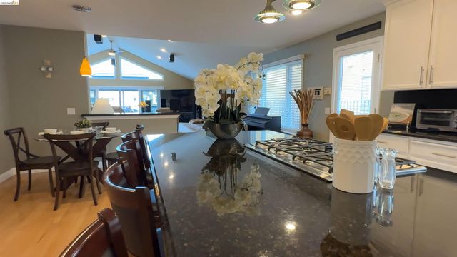 91 Shell Pl, Discovery Bay, CA 94505