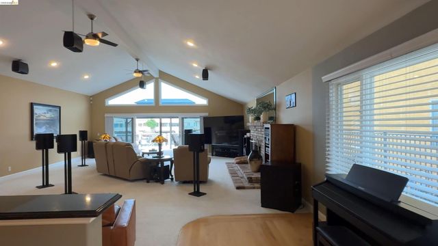 91 Shell Pl, Discovery Bay, CA 94505