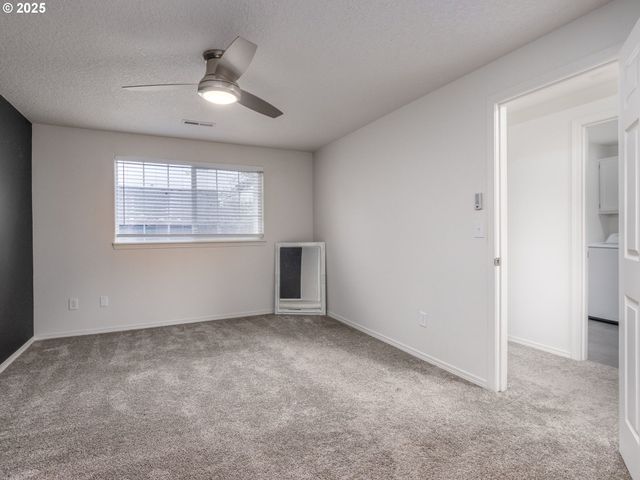 18067 Sw NIKS Dr, Beaverton, OR 97003