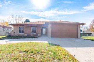 2238 Nadine Drive, Sterling Heights, MI 48310