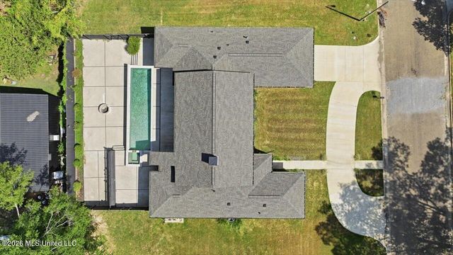 3 Carter Grove, Jackson, MS 39211