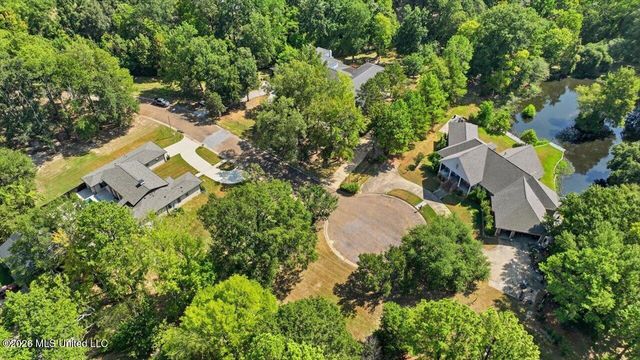 3 Carter Grove, Jackson, MS 39211