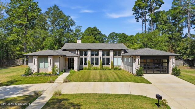 3 Carter Grove, Jackson, MS 39211