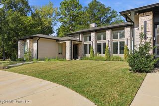 3 Carter Grove, Jackson, MS 39211