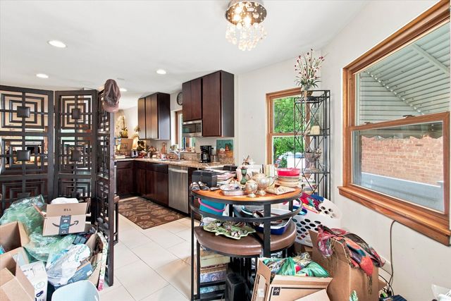 6105 N LOWELL Avenue, Chicago, IL 60646