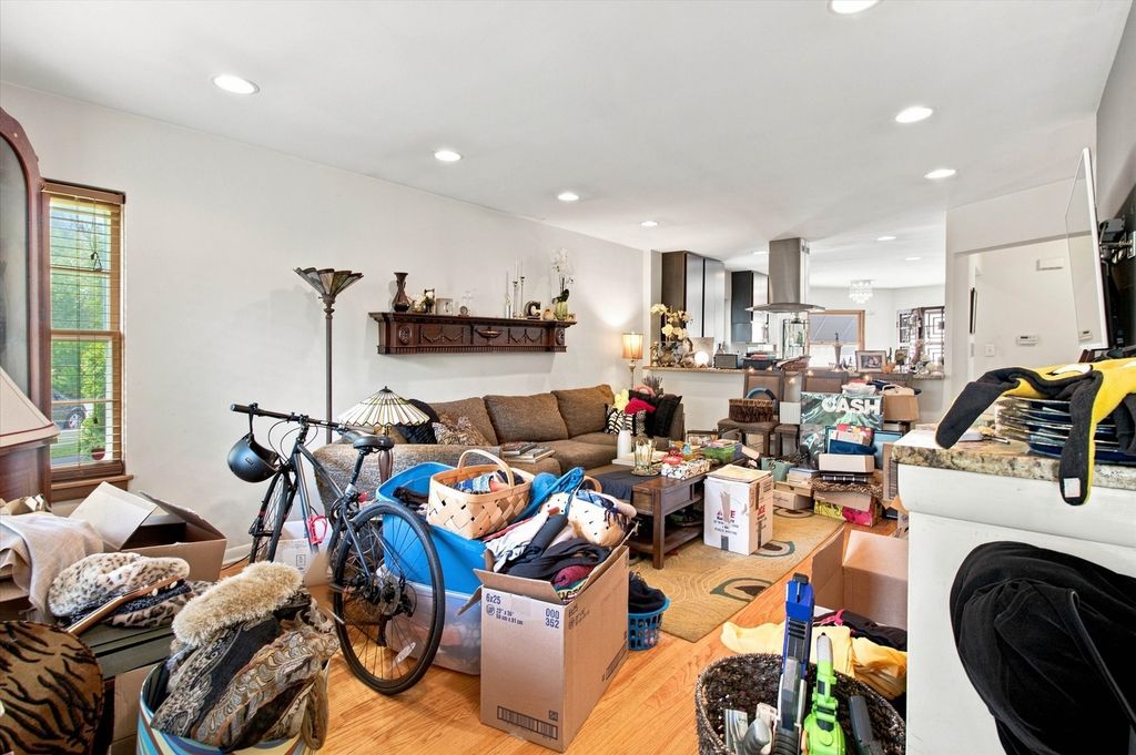6105 N LOWELL Avenue, Chicago, IL 60646 — photo 4