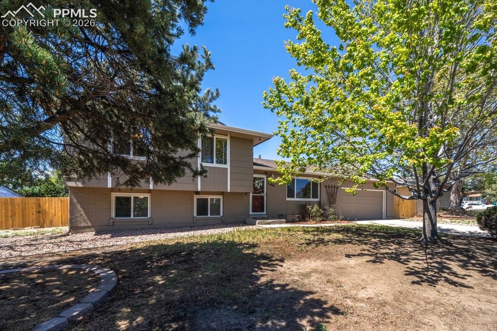 6060 Flintridge Drive, Colorado Springs, CO 80918 — photo 2