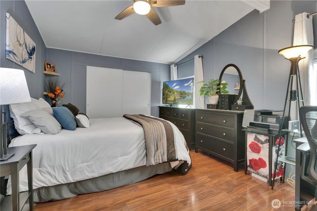 15271 Oak Drive, Renton, WA 98058