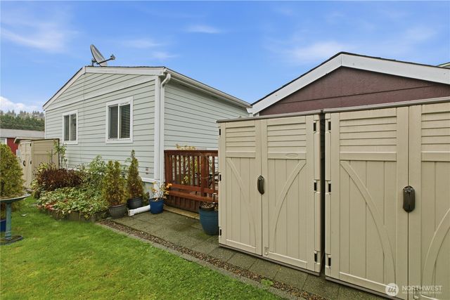 15271 Oak Drive, Renton, WA 98058