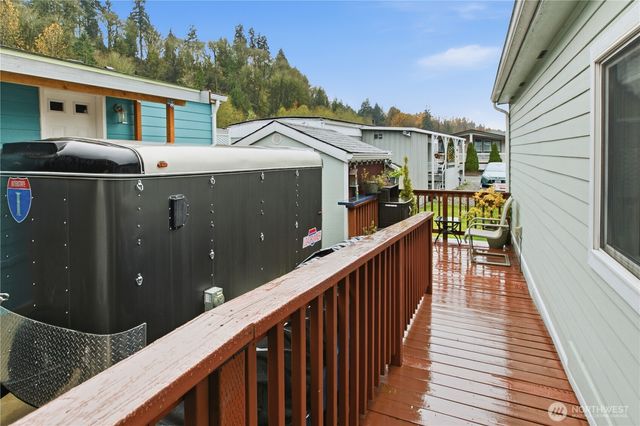 15271 Oak Drive, Renton, WA 98058