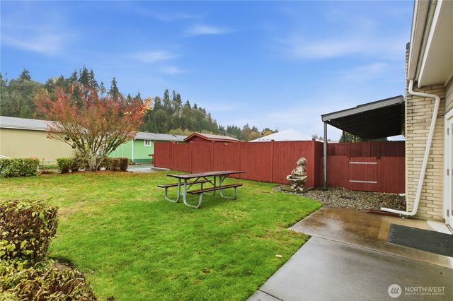 15271 Oak Drive, Renton, WA 98058