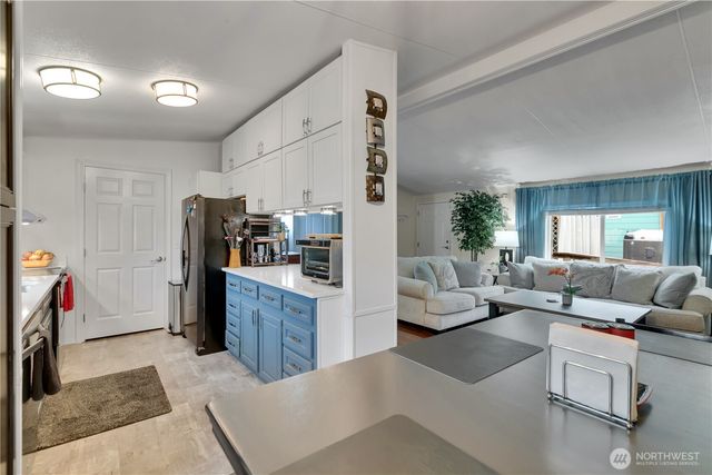 15271 Oak Drive, Renton, WA 98058