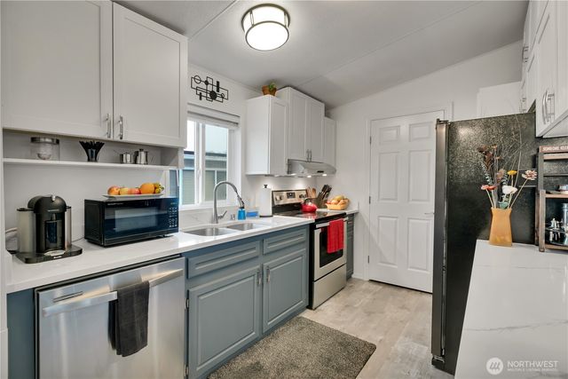 15271 Oak Drive, Renton, WA 98058