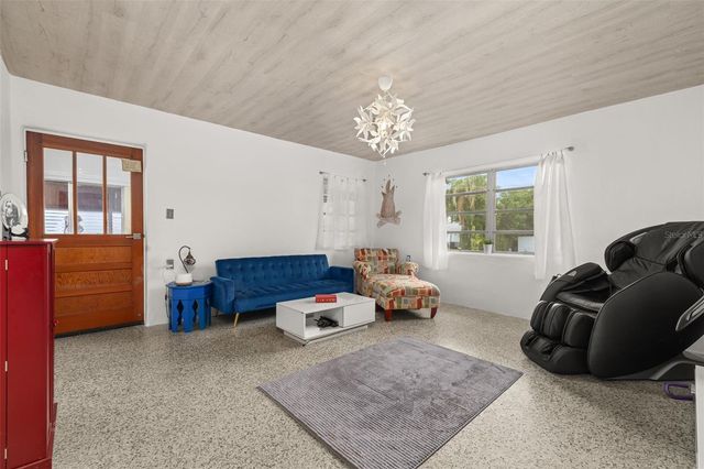 9 SUNSET DRIVE, Debary, FL 32713