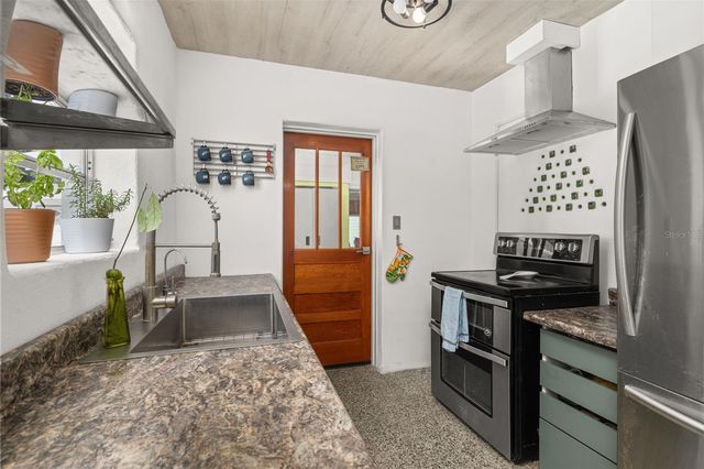 9 SUNSET DRIVE, Debary, FL 32713