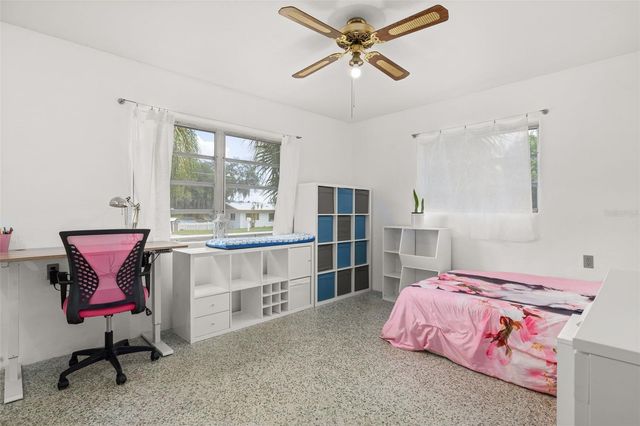 9 SUNSET DRIVE, Debary, FL 32713