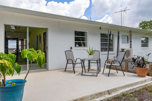 9 SUNSET DRIVE, Debary, FL 32713
