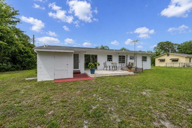 9 SUNSET DRIVE, Debary, FL 32713