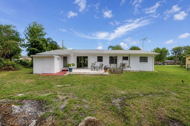 9 SUNSET DRIVE, Debary, FL 32713