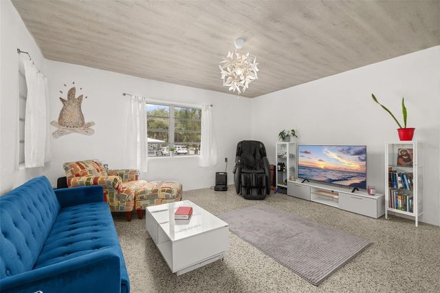 9 SUNSET DRIVE, Debary, FL 32713