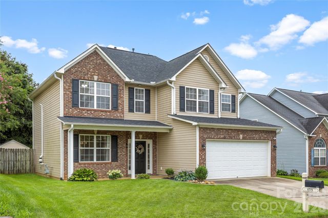 139 Yadkin Road, Fletcher, NC 28732