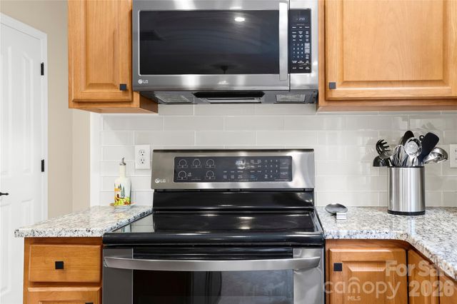 139 Yadkin Road, Fletcher, NC 28732
