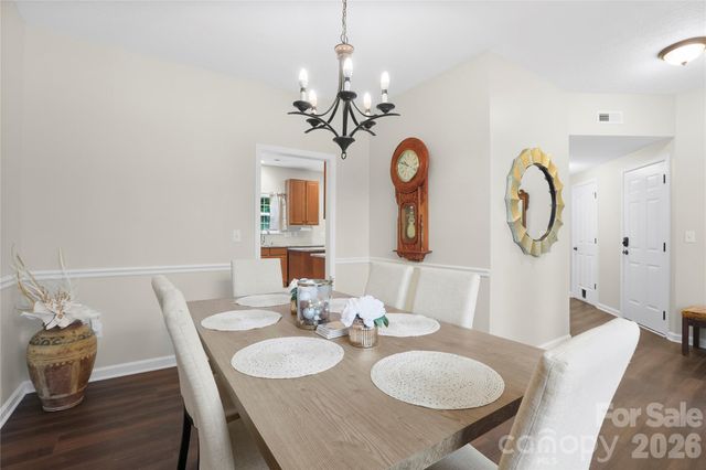 139 Yadkin Road, Fletcher, NC 28732
