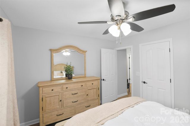 139 Yadkin Road, Fletcher, NC 28732