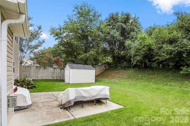 139 Yadkin Road, Fletcher, NC 28732
