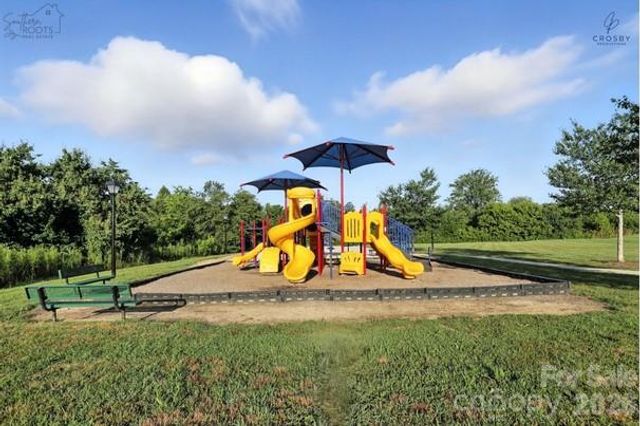 139 Yadkin Road, Fletcher, NC 28732