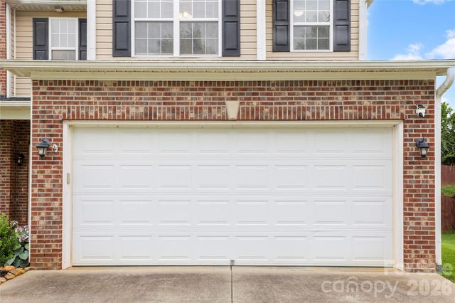139 Yadkin Road, Fletcher, NC 28732