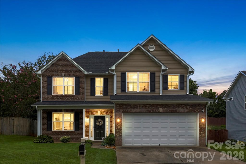 139 Yadkin Road, Fletcher, NC 28732
