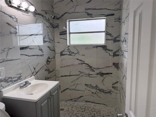9283 SW 39th Street, Miami, FL 33165