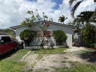 9283 SW 39th Street, Miami, FL 33165