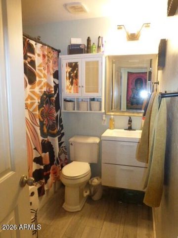 302 W GREENWICH Road, Kearny, AZ 85137