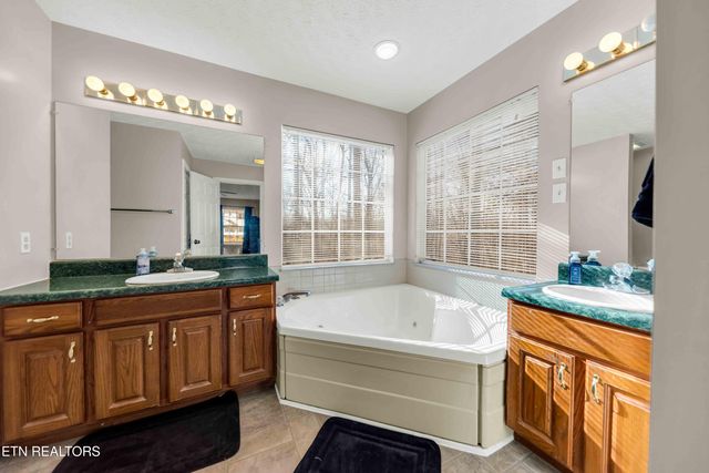 153 Autumn Drive, Clinton, TN 37716