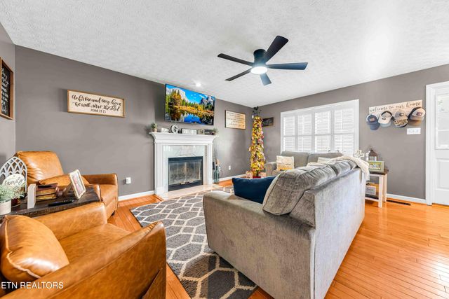 153 Autumn Drive, Clinton, TN 37716