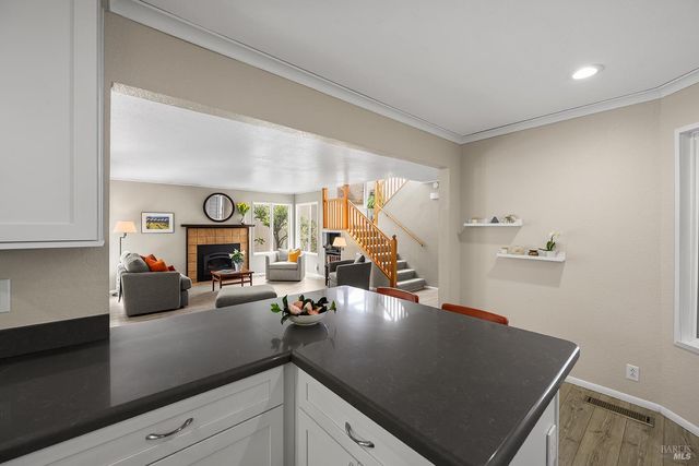 1312 Foothill Dr, Healdsburg, CA 95448